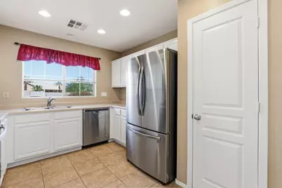 21069 N Jocelyn Lane, Maricopa, AZ 85138 - Photo 13