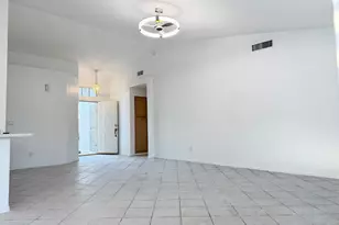 7283 W Tina Ln, Glendale, AZ 85310 - Photo 3