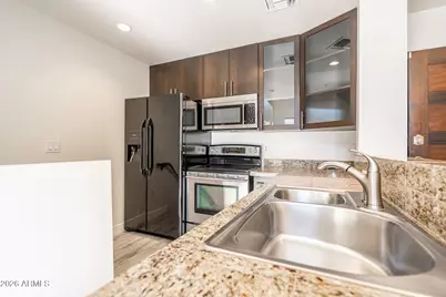 215 E McKinley Street #405, Phoenix, AZ 85004 - Photo 9