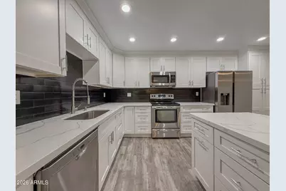 5525 E Thomas Road #B7, Phoenix, AZ 85018 - Photo 1