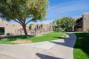 5525 E Thomas Rd, Phoenix, AZ 85018 - Photo 17