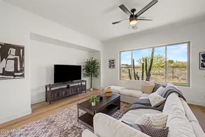 40818 N Lytham Court, Phoenix, AZ 85086 - Photo 11