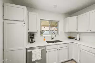 10118 W Medlock Ave, Glendale, AZ 85307 - Photo 9
