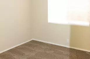807 W Kesler Ln, Chandler, AZ 85225 - Photo 5
