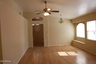807 W Kesler Ln, Chandler, AZ 85225 - Photo 3