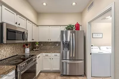 15221 N Clubgate Drive #1121, Scottsdale, AZ 85254 - Photo 9