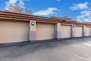 3330 S Gilbert Rd, Chandler, AZ 85286 - Photo 15