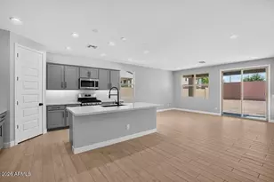 17132 W Briles Rd, Surprise, AZ 85387 - Photo 7