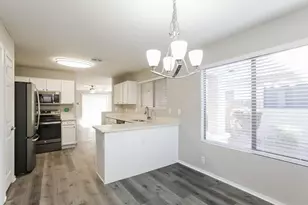 9323 W Ironwood Dr, Peoria, AZ 85345 - Photo 7