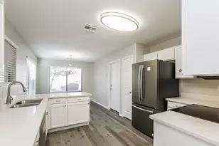 9323 W Ironwood Dr, Peoria, AZ 85345 - Photo 9