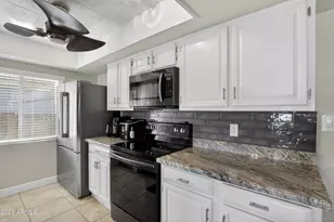11215 S Tomah St, Phoenix, AZ 85044 - Photo 9