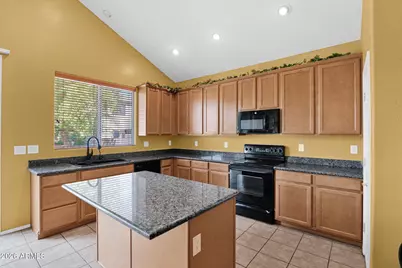 35732 N 31st Drive, Phoenix, AZ 85086 - Photo 11