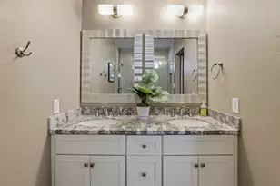 4607 N 82nd St, Scottsdale, AZ 85251 - Photo 23