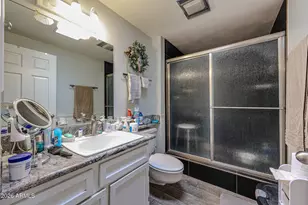 19022 N Lakeforest Dr, Sun City, AZ 85373 - Photo 21