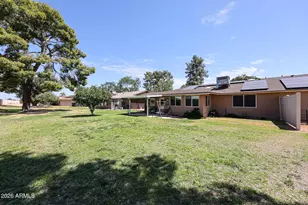 19022 N Lakeforest Dr, Sun City, AZ 85373 - Photo 25