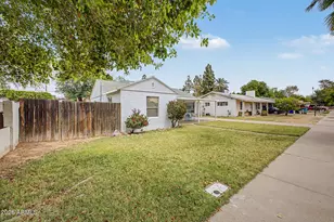 126 W 3rd Pl, Mesa, AZ 85201 - Photo 3