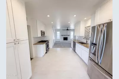 2402 W Anderson Avenue, Phoenix, AZ 85023 - Photo 11
