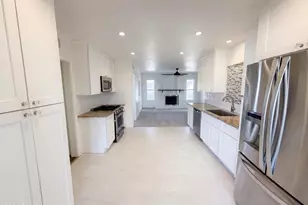 2402 W Anderson Ave, Phoenix, AZ 85023 - Photo 11