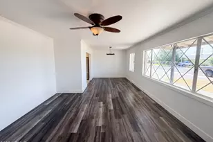 2402 W Anderson Ave, Phoenix, AZ 85023 - Photo 9