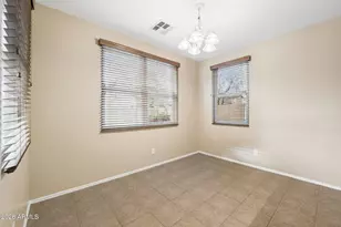 2226 E Fraktur Rd, Phoenix, AZ 85040 - Photo 29