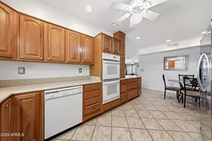 10961 W Tropicana Cir, Sun City, AZ 85351 - Photo 15
