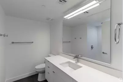 531 E Willetta Street #Unit 202, Phoenix, AZ 85004 - Photo 5