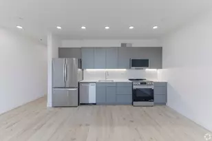 531 E Willetta St, Phoenix, AZ 85004 - Photo 1