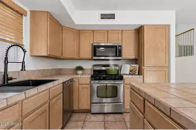 3884 E Stanford Avenue E, Gilbert, AZ 85234 - Photo 5