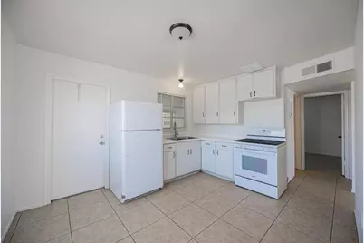 422 S Wilbur #A, Mesa, AZ 85210 - Photo 9