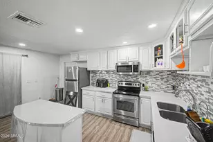 649 N 69th Ave, Phoenix, AZ 85043 - Photo 15