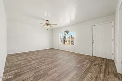 7619 W Clarendon Avenue, Phoenix, AZ 85033 - Photo 5