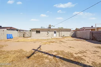 7619 W Clarendon Avenue, Phoenix, AZ 85033 - Photo 25