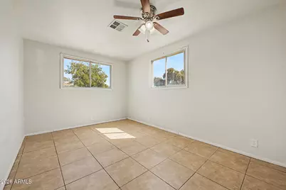 7619 W Clarendon Avenue, Phoenix, AZ 85033 - Photo 17