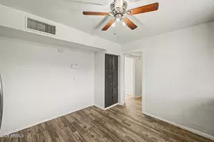 7619 W Clarendon Ave, Phoenix, AZ 85033 - Photo 9