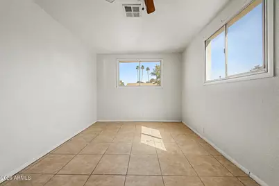 7619 W Clarendon Avenue, Phoenix, AZ 85033 - Photo 21