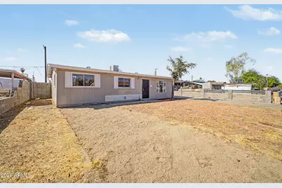 7619 W Clarendon Avenue, Phoenix, AZ 85033 - Photo 3