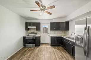 7619 W Clarendon Ave, Phoenix, AZ 85033 - Photo 11
