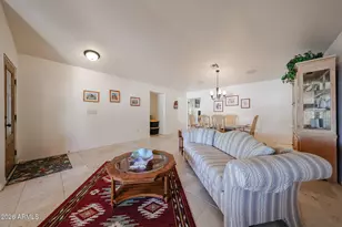 4201 E Pearce Rd, Phoenix, AZ 85044 - Photo 9