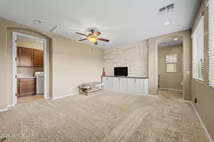 914 S Osborn Ln, Gilbert, AZ 85296 - Photo 27