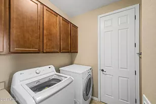 914 S Osborn Ln, Gilbert, AZ 85296 - Photo 29