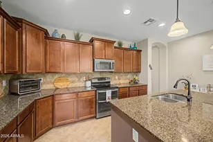 914 S Osborn Ln, Gilbert, AZ 85296 - Photo 9