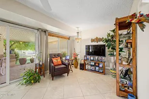 10418 W El Capitan Cir, Sun City, AZ 85351 - Photo 9