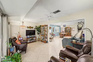 10418 W El Capitan Cir, Sun City, AZ 85351 - Photo 11