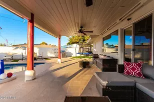 490 N Vine St, Chandler, AZ 85225 - Photo 15