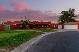 490 N Vine St, Chandler, AZ 85225 - Photo 3