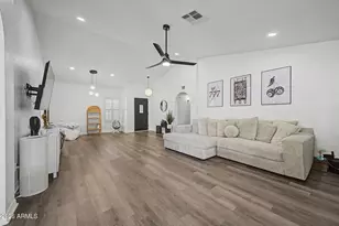 844 E Encinas Ave, Gilbert, AZ 85234 - Photo 5