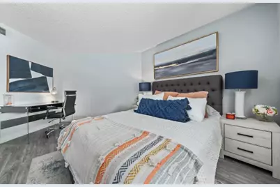 5959 W Greenway Road #2, Glendale, AZ 85306 - Photo 9