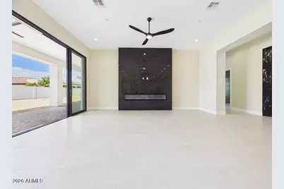 18024 W Montebello Avenue, Litchfield Park, AZ 85340 - Photo 7