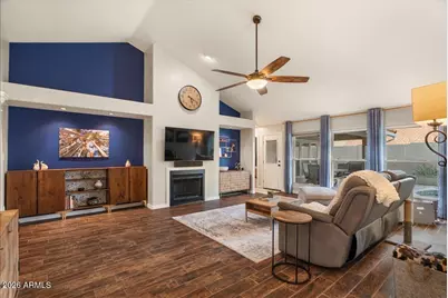3910 E Hiddenview Drive, Phoenix, AZ 85048 - Photo 15