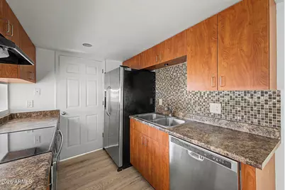 3422 N 12th Place, Phoenix, AZ 85014 - Photo 11